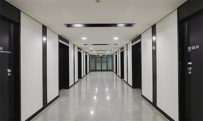 三星大厦电梯间